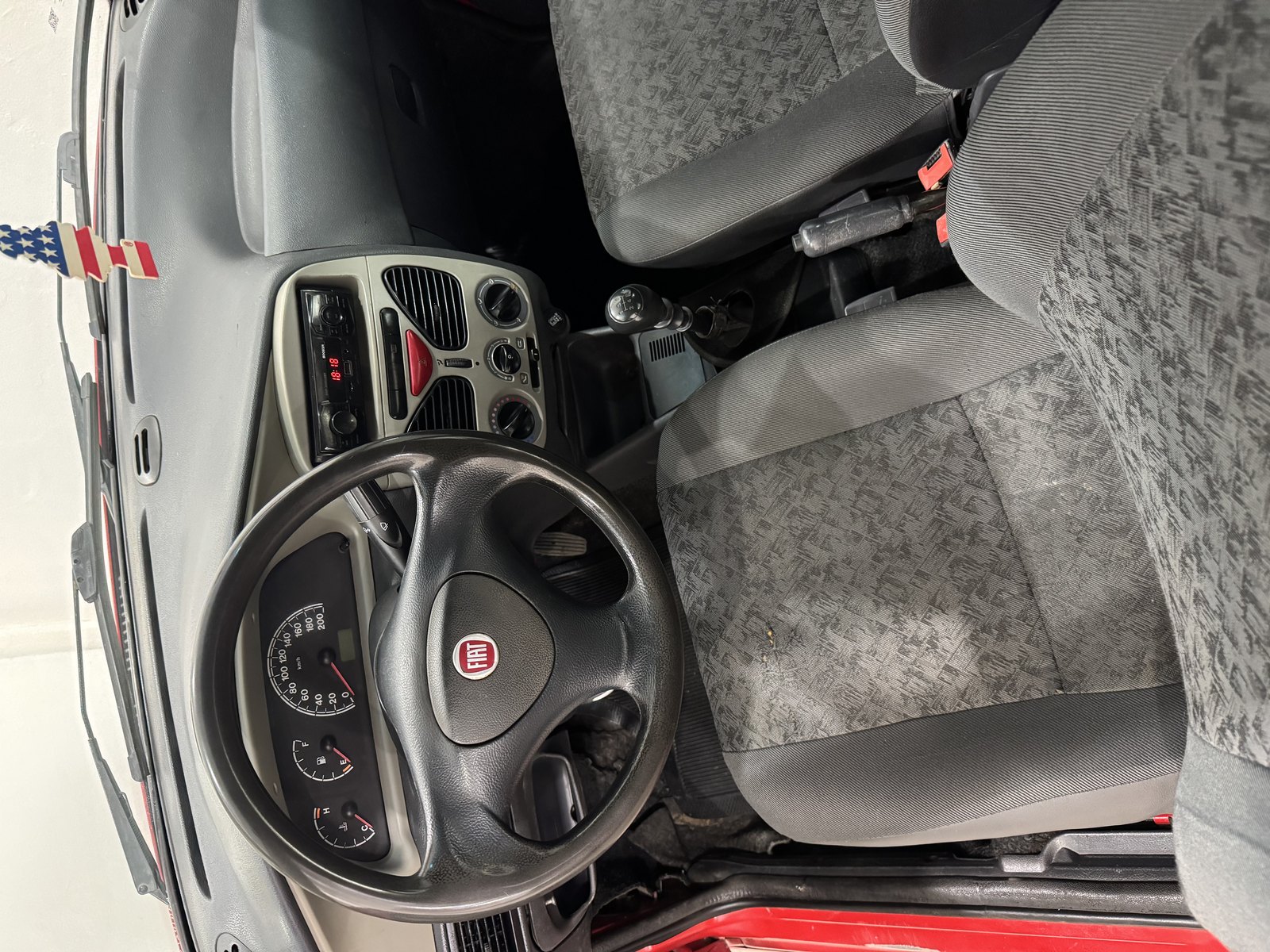 Fiat Siena EL Celeb. 1.0 mpi Fire Flex 8V 4p 2010 — foto 5